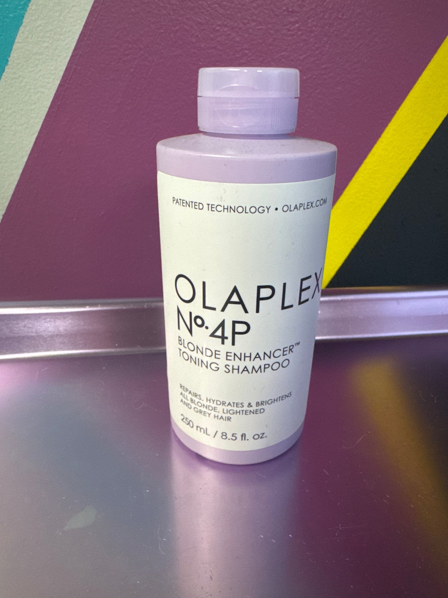 Olaplex No. 4P blonde enhancer toning shampoo